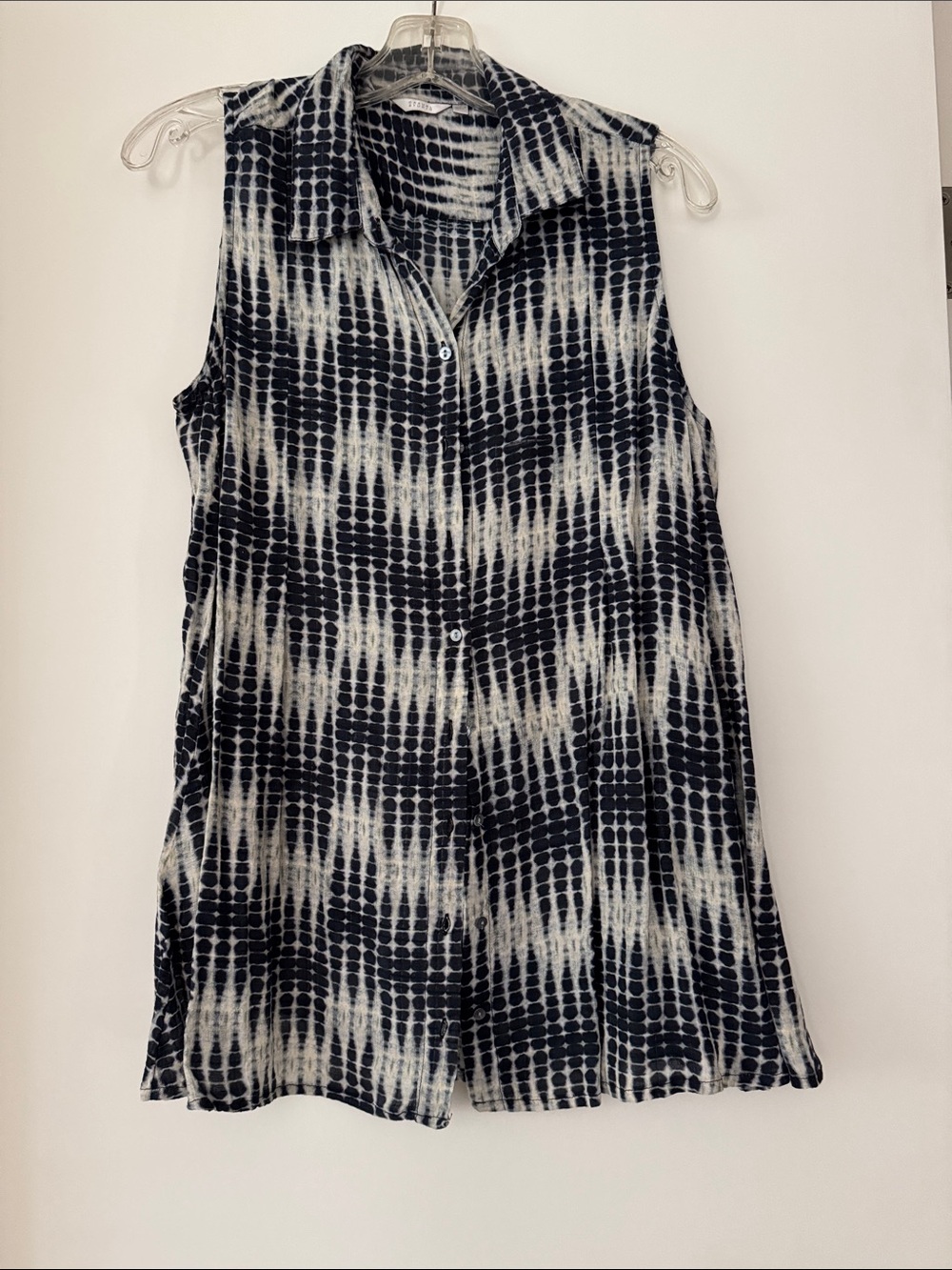 Sleeveless Button-Front Tie-Dye Print Top - Black & White